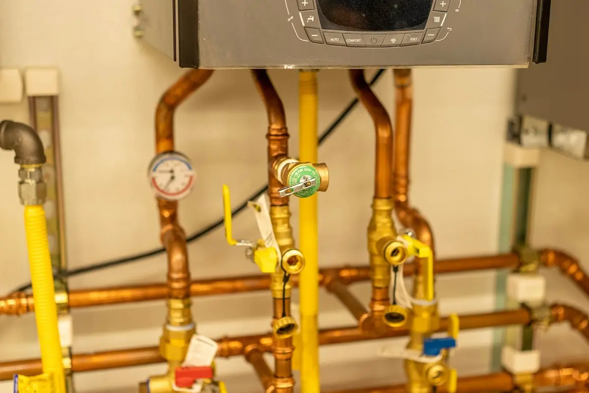 Licensed technician providing Slab Leak Repair for a homeowner in San Antonio